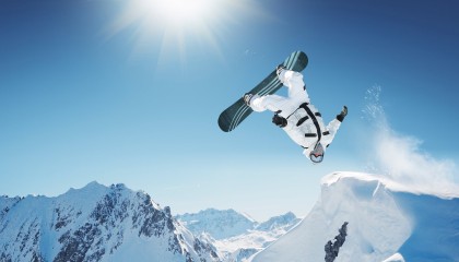 kaiyun.com-勒布朗·詹姆斯成为NBA历史上第一位突破4万分大关的球员。，勒布朗詹姆斯破纪录